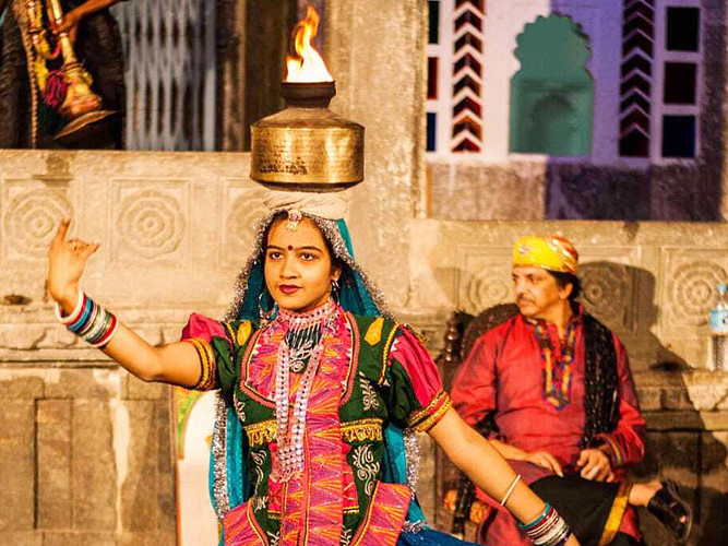 Fire Potter Dance of Rajasthan ( The Chari Dance )