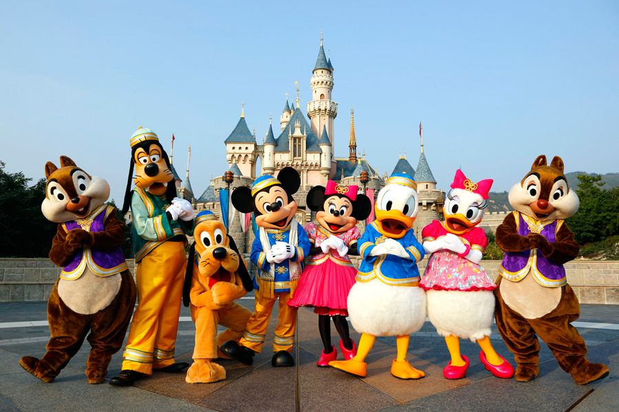 Disneyland_-_hanoiredtours.jpg
