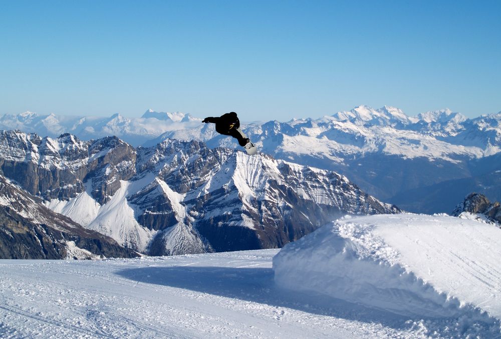 csm_glacier_snowboard2_23_4f7206fa3e.jpg