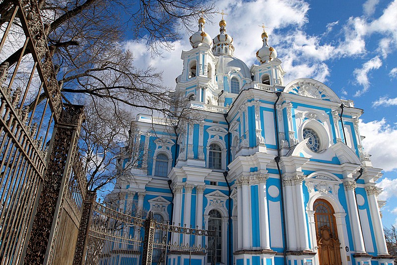 smolny-cathedral_in-st-petersburg.jpg